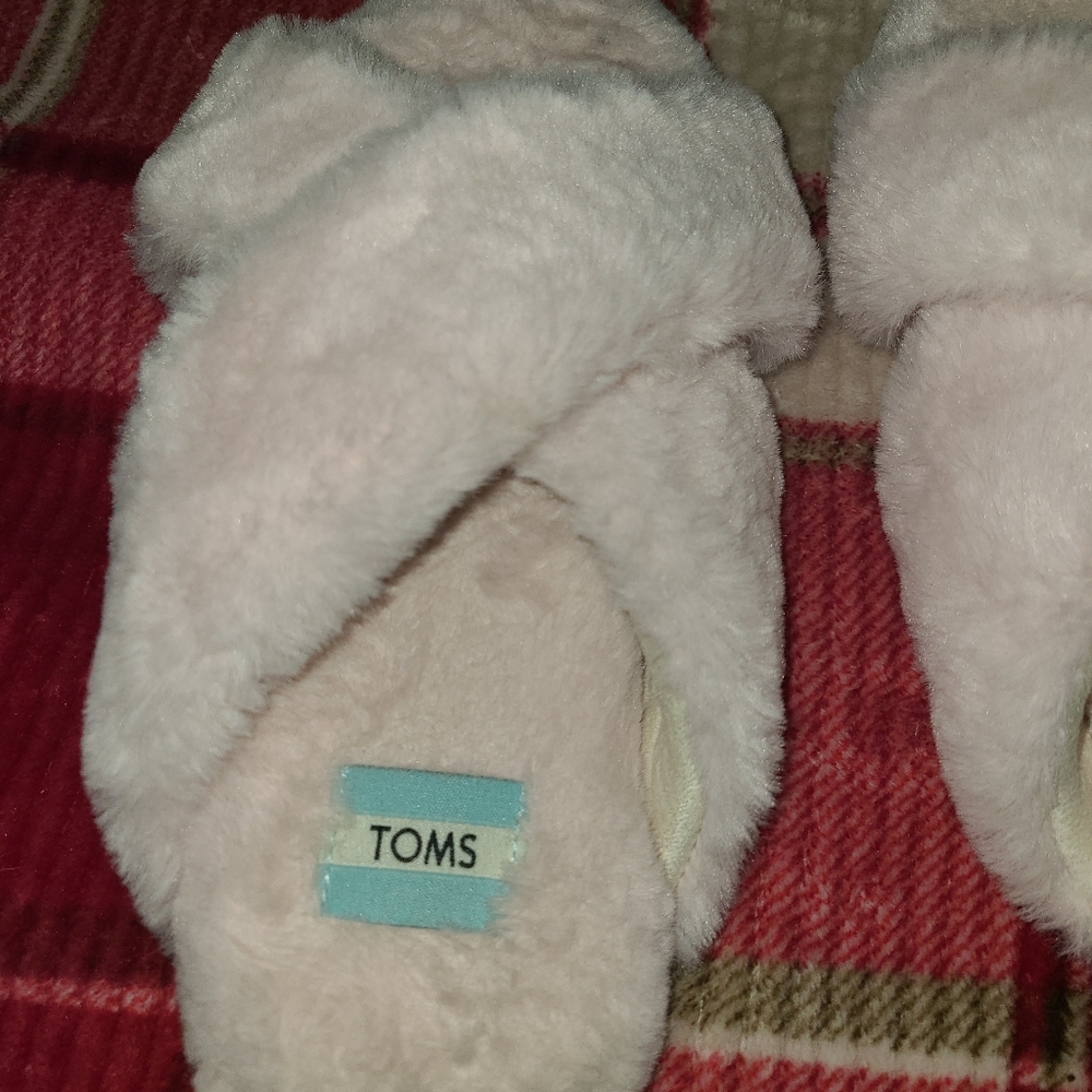 ==^Toms "Susie" Pink Faux Fur - Picture 7 of 14